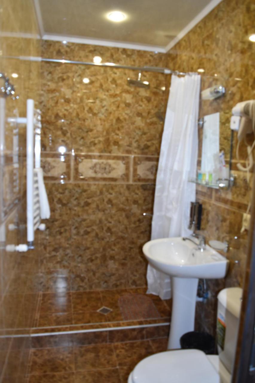 Hotel Iveria Степанцмінда Екстер'єр фото